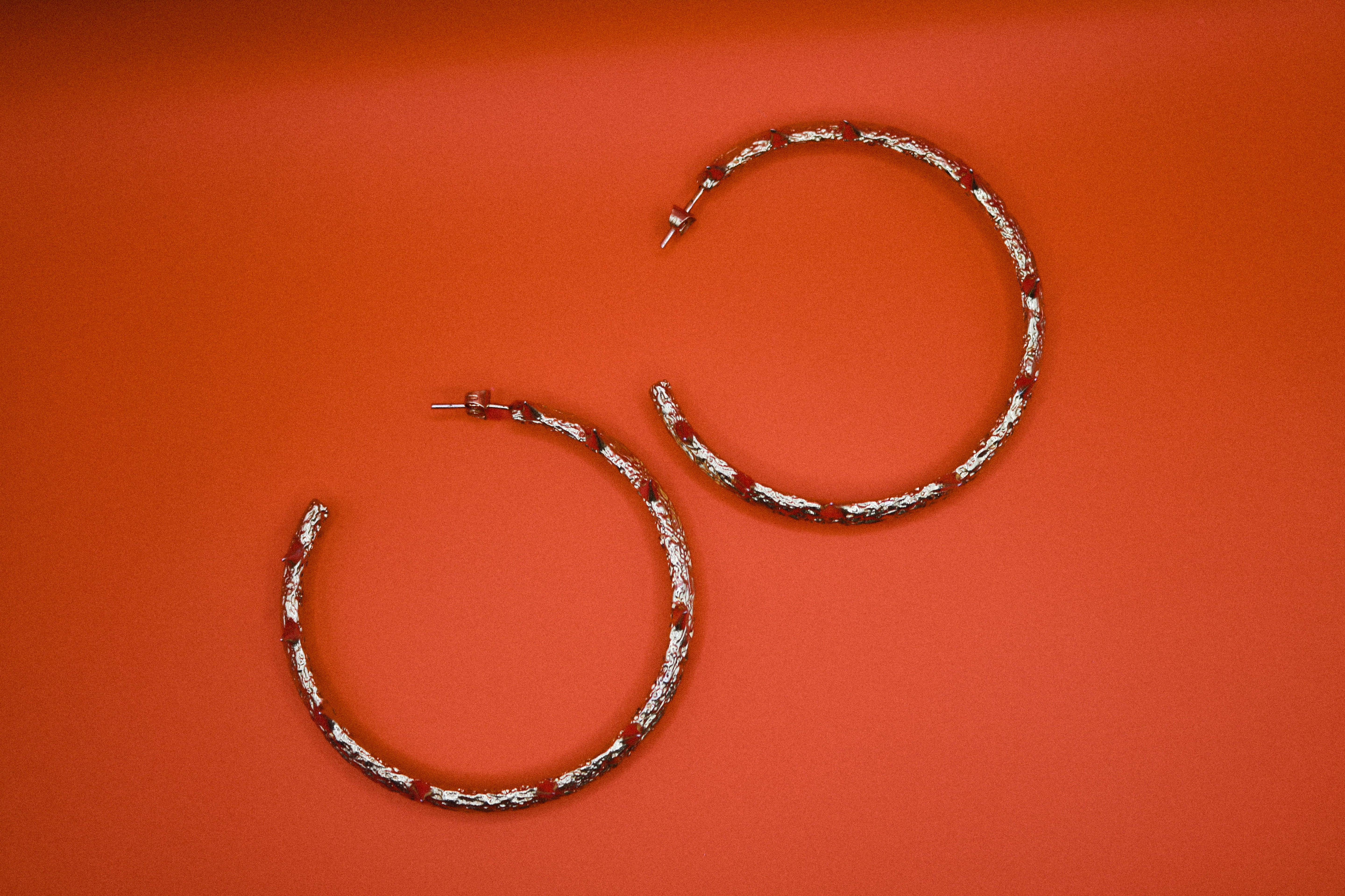 Thorned Hoops
